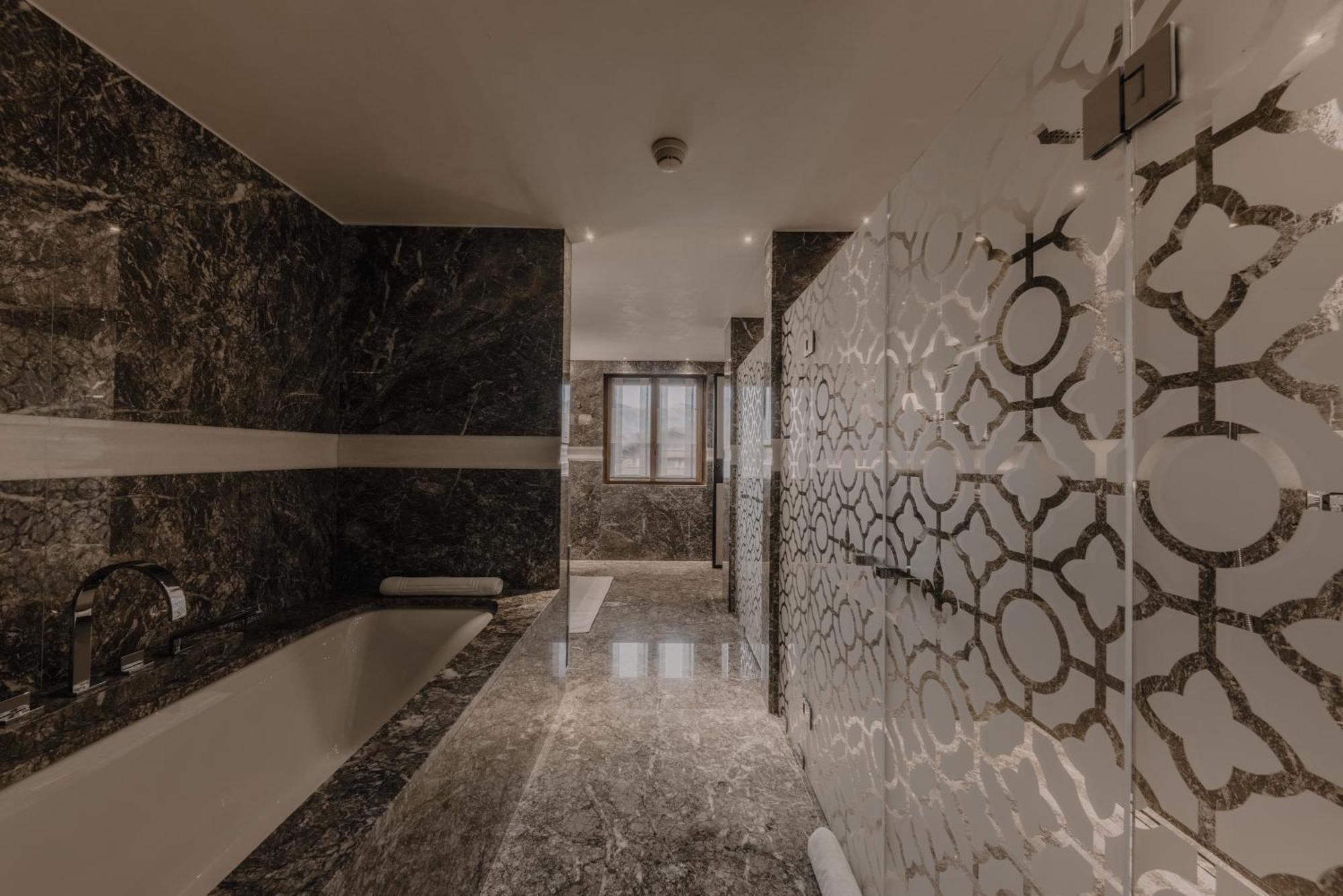Ultima Hotel Гстаад Екстериор снимка